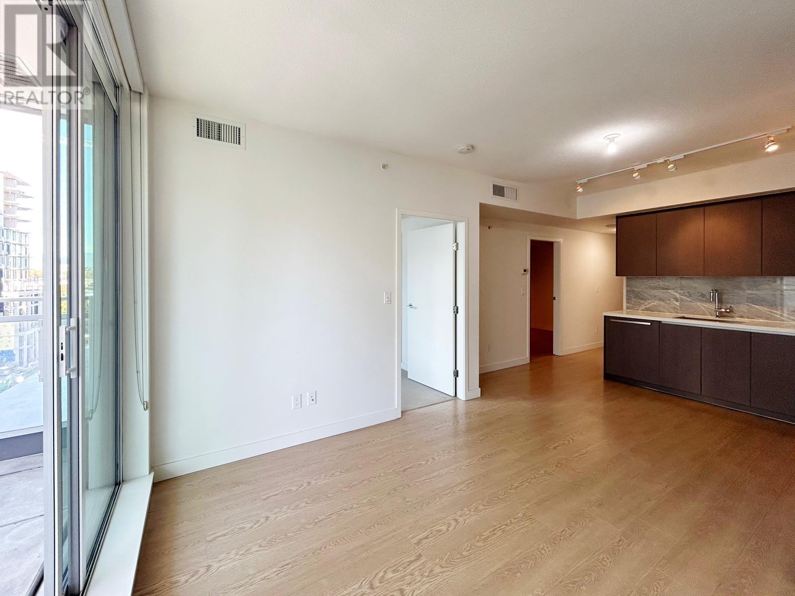 Listing Picture 5 of 28 : 906 8833 HAZELBRIDGE WAY, Richmond / 烈治文 - 魯藝地產 Yvonne Lu Group - MLS Medallion Club Member