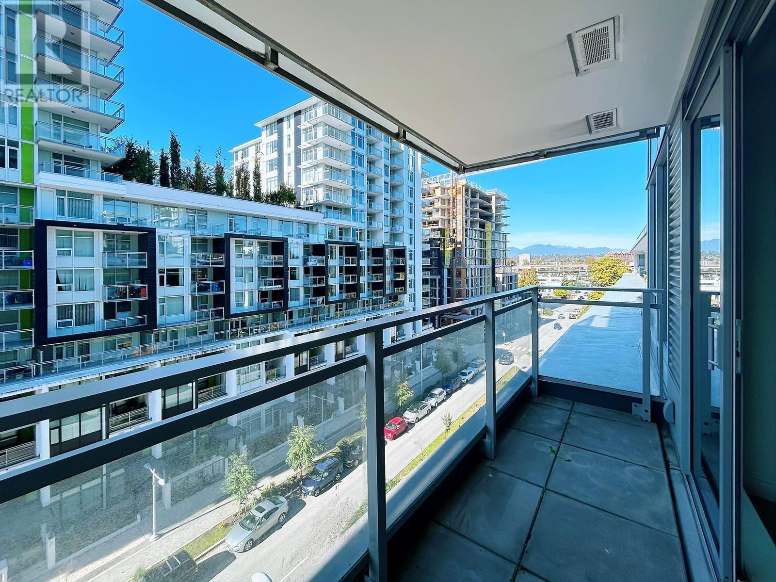 Listing Picture 19 of 28 : 906 8833 HAZELBRIDGE WAY, Richmond / 烈治文 - 魯藝地產 Yvonne Lu Group - MLS Medallion Club Member