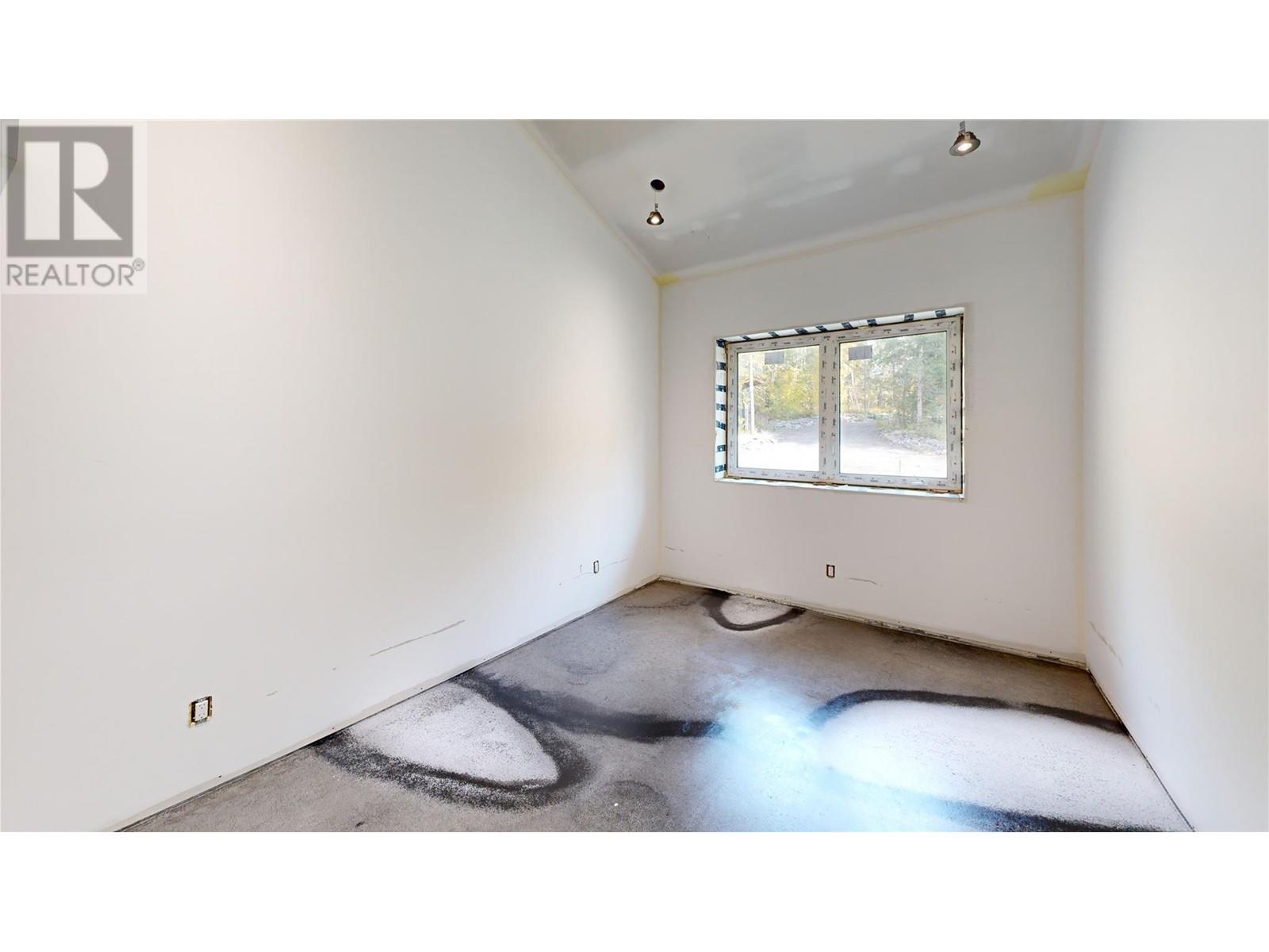 40 Lidstone Road, Salmon Arm, British Columbia  V1E 2Y1 - Photo 24 - 10329951