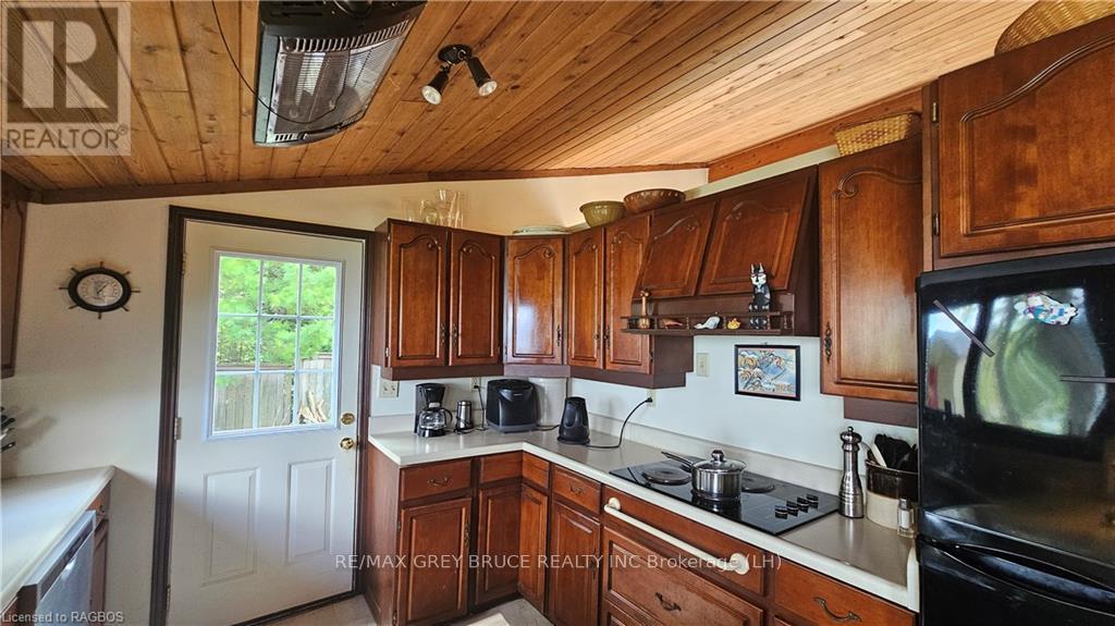 100 Whippoorwill Road, Northern Bruce Peninsula, Ontario  N0H 1W0 - Photo 11 - X10845750