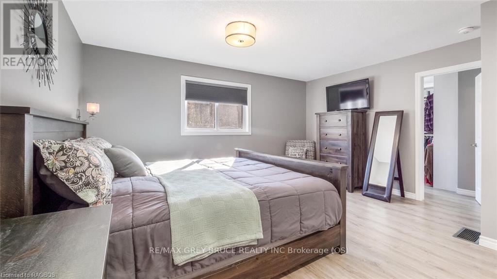 18 Walker Way, South Bruce Peninsula, Ontario  N0H 2G0 - Photo 13 - X11879915