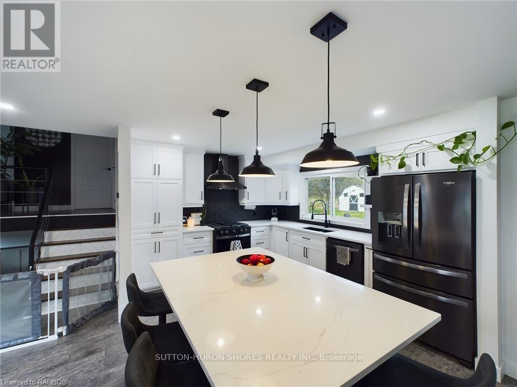 10 Smith Street, Kincardine, Ontario  N0G 2T0 - Photo 9 - X11880072