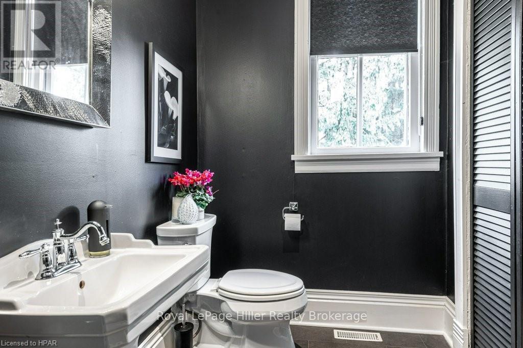 26 Daly Avenue, Stratford, Ontario  N5A 1B8 - Photo 18 - X11822857