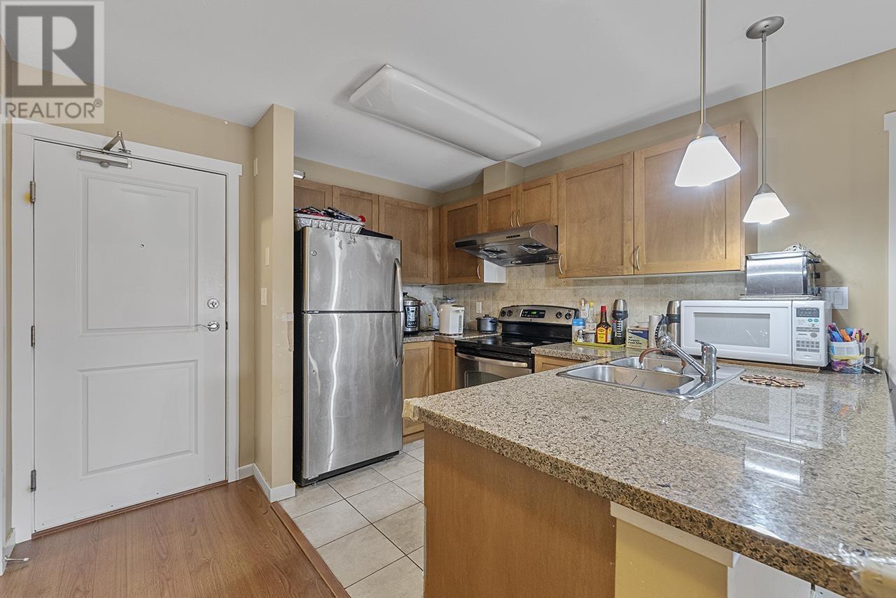 Ph10 2373 Atkins Avenue, Port Coquitlam, British Columbia V3C 1Y7 - Photo 6 - R2949878