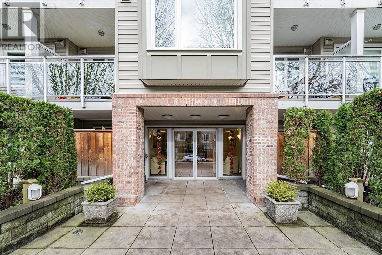 Ph10 2373 Atkins Avenue, Port Coquitlam, British Columbia V3C 1Y7 - Photo 3 - R2949878