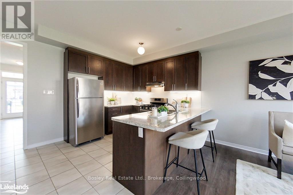 13 Barfoot Street, Collingwood, Ontario  L9Y 3Y7 - Photo 4 - S10438382