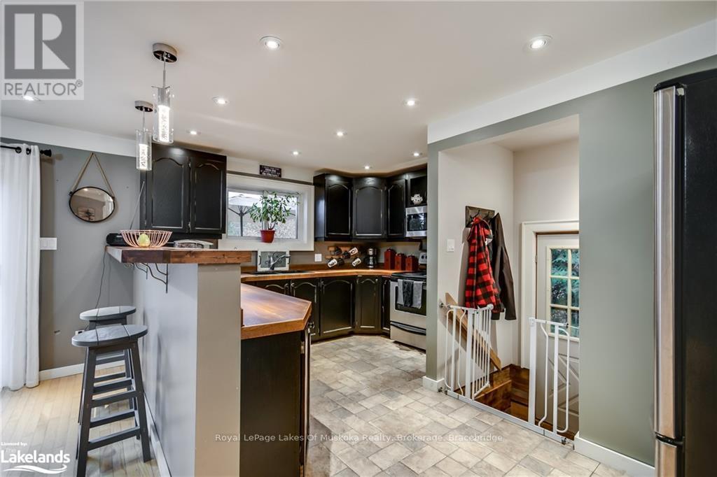 1922 Highway 141, Muskoka Lakes (Watt), Ontario  P0B 1M0 - Photo 31 - X10439696