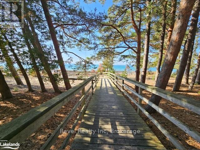 8 Willow Drive, Tiny, Ontario  L0L 1P0 - Photo 37 - S10437239