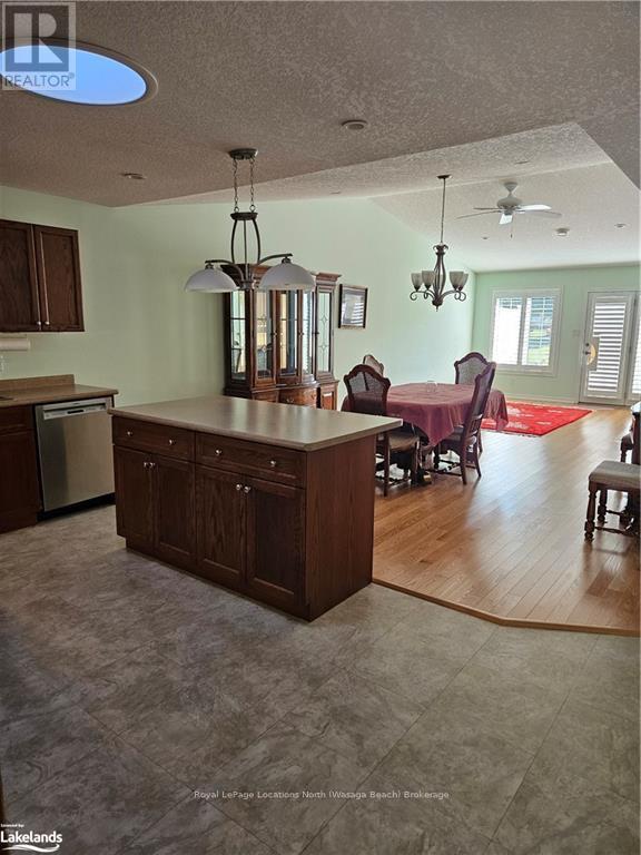 144 Meadow Lane, Wasaga Beach, Ontario  L9Z 0A4 - Photo 10 - S10438504