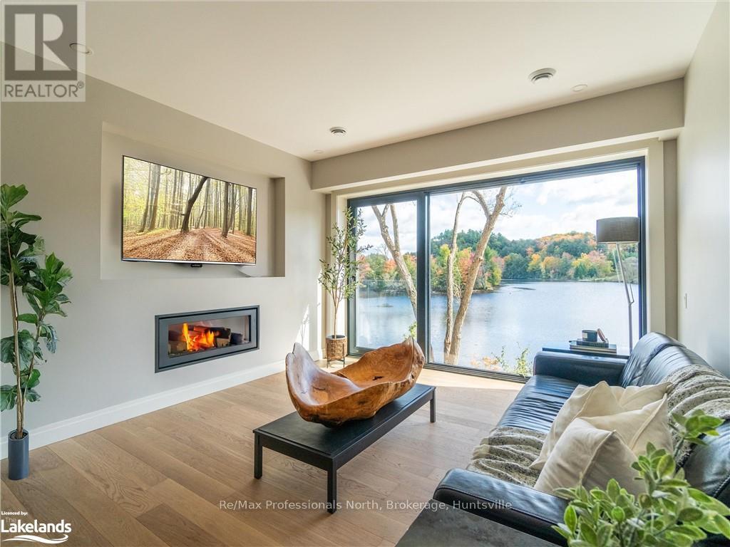 203 - 32 Brunel Road, Huntsville, Ontario  P1H 1P5 - Photo 3 - X10437406