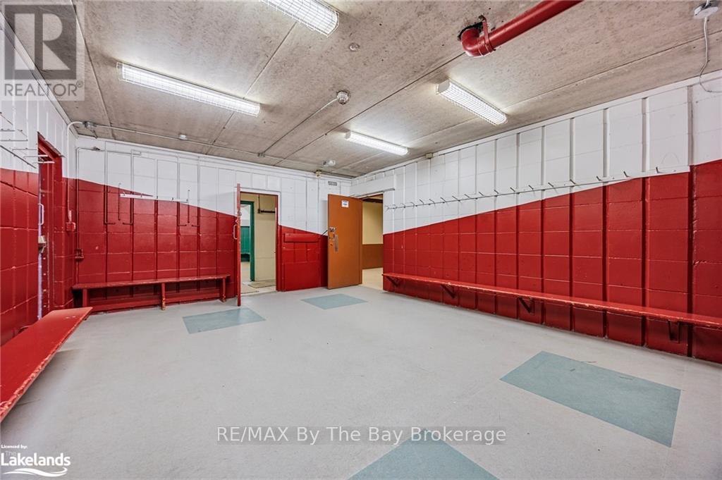 425 River Road W, Wasaga Beach, Ontario  L9Z 2X2 - Photo 10 - S10439783