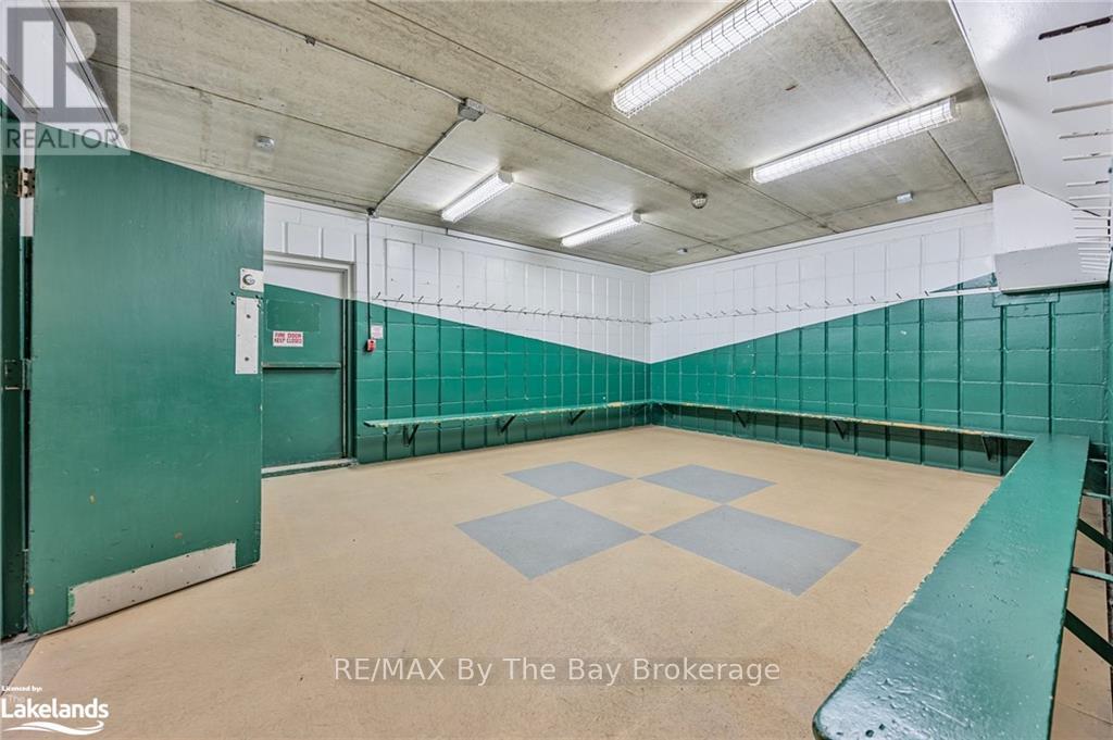 425 River Road W, Wasaga Beach, Ontario  L9Z 2X2 - Photo 12 - S10439783