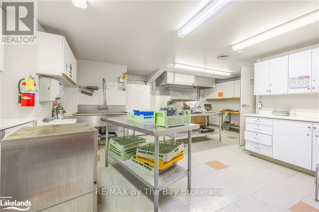 425 River Road W, Wasaga Beach, Ontario  L9Z 2X2 - Photo 22 - S10439783