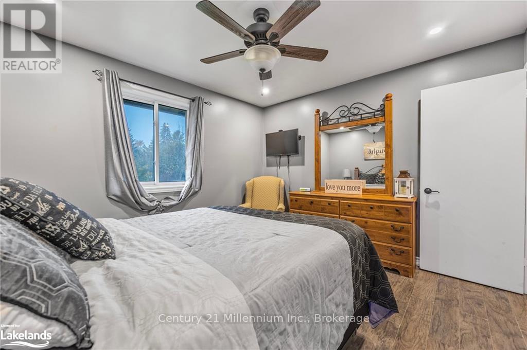 230 Christopher Street, Clearview, Ontario  L0M 1S0 - Photo 22 - S10435783