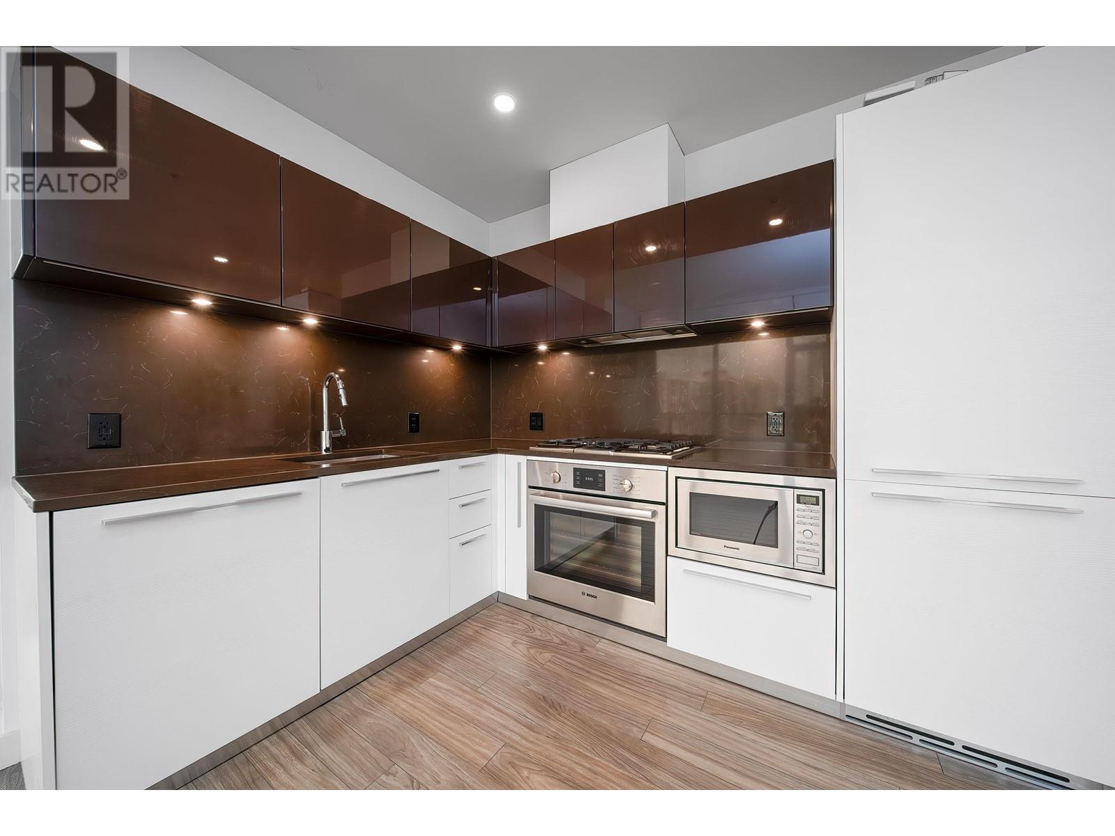 Listing Picture 5 of 39 : 1301 6288 CASSIE AVENUE, Burnaby / 本拿比 - 魯藝地產 Yvonne Lu Group - MLS Medallion Club Member