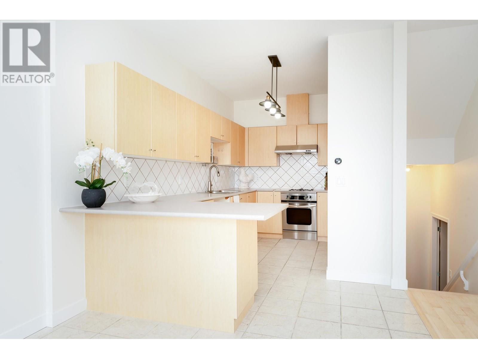 18 1486 Johnson Street, Coquitlam, British Columbia V3E 3J9 - Photo 9 - R2949211