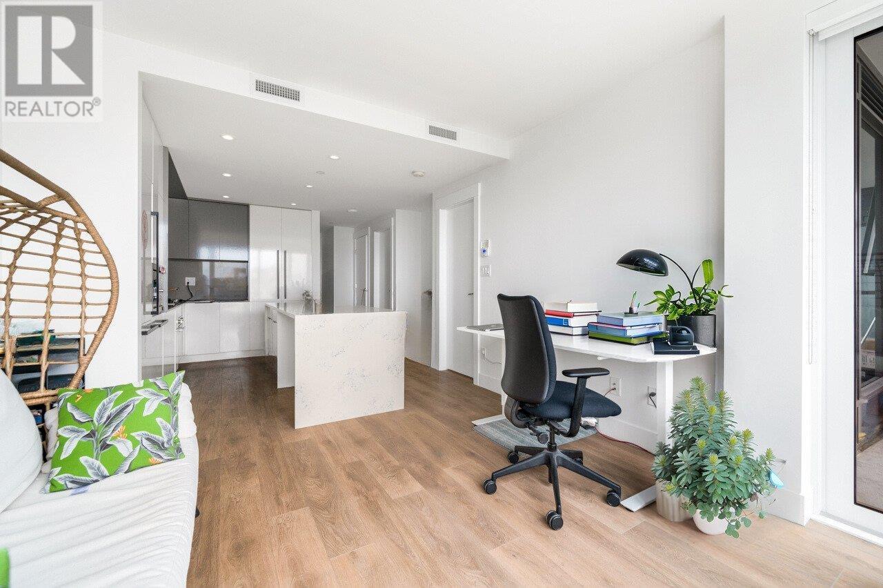 1607 4711 Hazel Street, Burnaby, British Columbia  V5H 0J9 - Photo 1 - R2949015