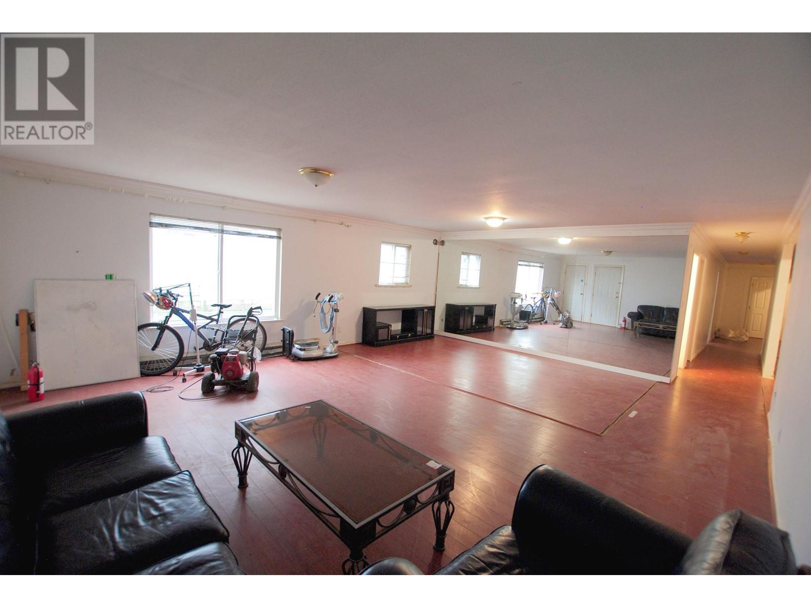 Listing Picture 14 of 20 : 11260 WESTMINSTER HIGHWAY, Richmond / 烈治文 - 魯藝地產 Yvonne Lu Group - MLS Medallion Club Member