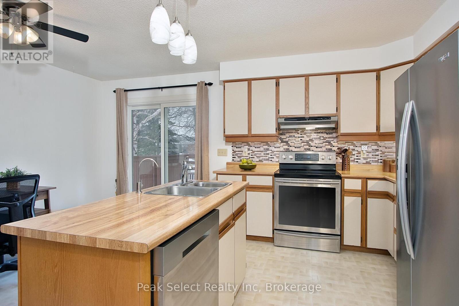 68 Devon Drive, South Huron, Ontario  N0M 1S3 - Photo 10 - X11888740