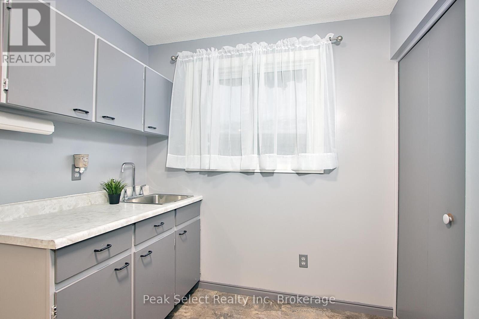 68 Devon Drive, South Huron, Ontario  N0M 1S3 - Photo 36 - X11888740