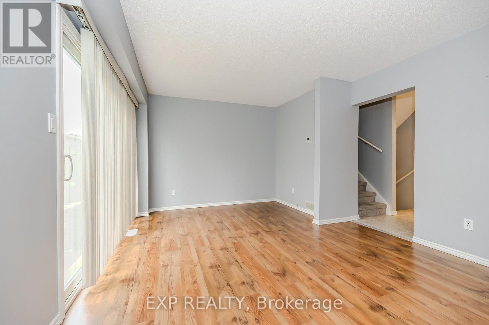 2 - 125 Sekura Crescent, Cambridge, Ontario  N1R 8B4 - Photo 11 - X11888763