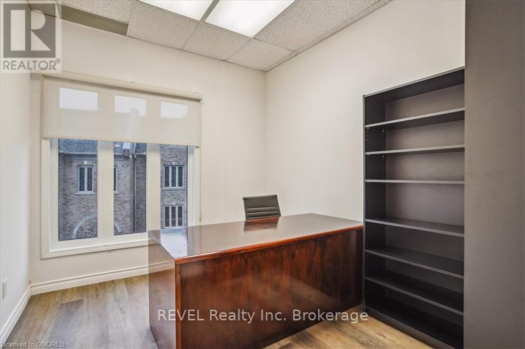 300 - 406 North Service #1-4 Road E, Oakville, Ontario  L6H 5R2 - Photo 28 - W10403348