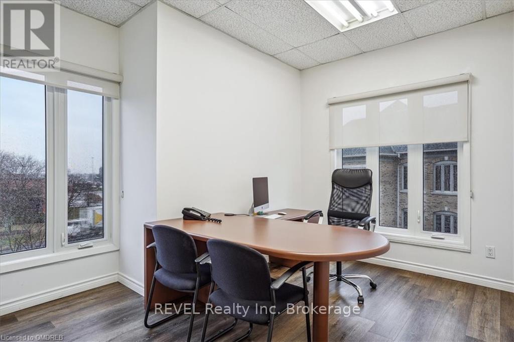 300 - 406 North Service #1-4 Road E, Oakville, Ontario  L6H 5R2 - Photo 30 - W10403348