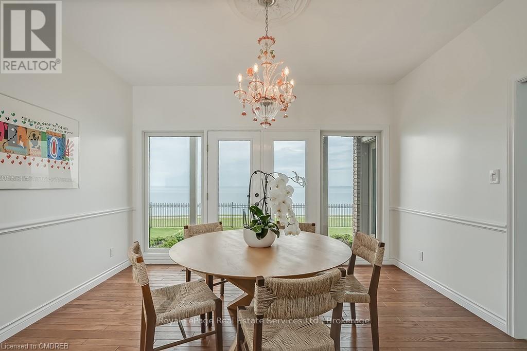 3286 Shelburne Place, Oakville, Ontario  L6L 5V9 - Photo 7 - W10404166