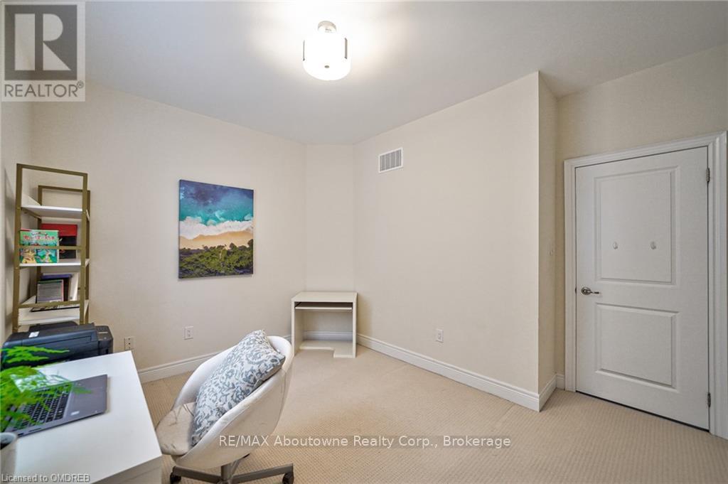 211 Sixteen Mile Drive, Oakville, Ontario  L6M 0T8 - Photo 31 - W10404250