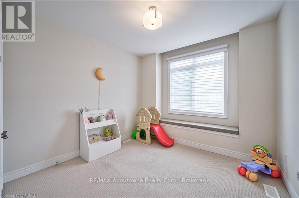 211 Sixteen Mile Drive, Oakville, Ontario  L6M 0T8 - Photo 38 - W10404250