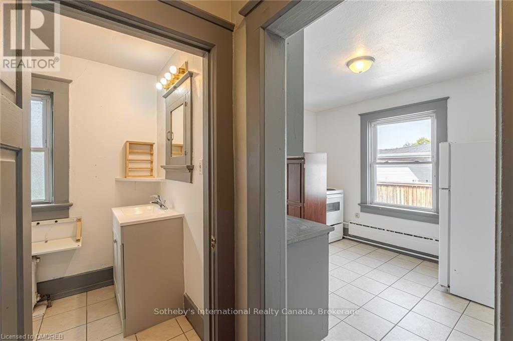 189 Park Street, Waterloo, Ontario  N2L 1Y7 - Photo 17 - X10404287