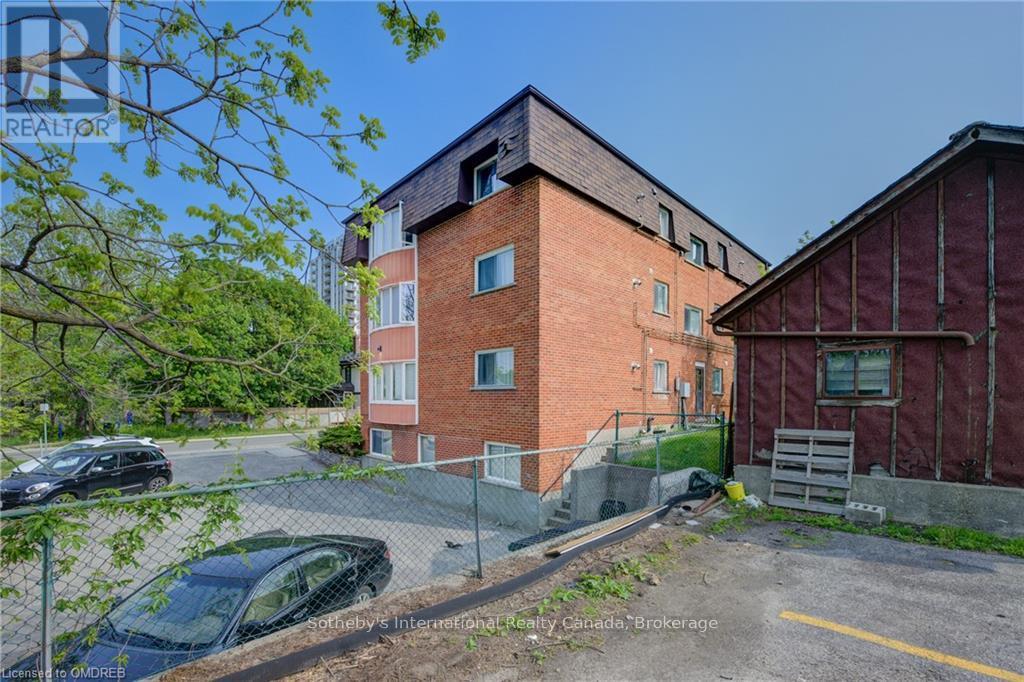 35 John Street W, Waterloo, Ontario  N2L 1B1 - Photo 7 - X10404288