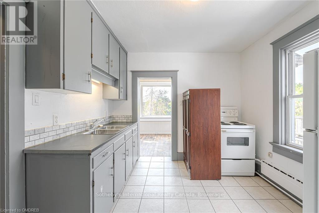 189 Park Street, Waterloo, Ontario  N2L 1Y7 - Photo 20 - X10404486