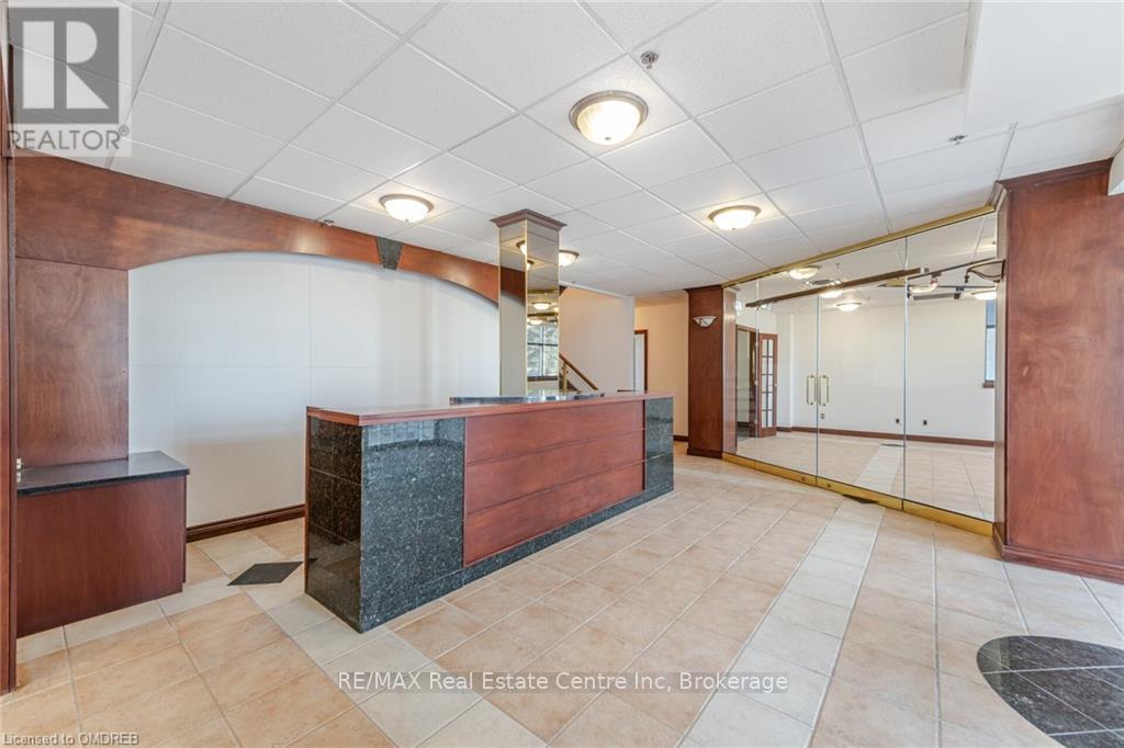 50,51 - 5100 South Service Road, Burlington, Ontario  L7L 6A5 - Photo 13 - W10403651