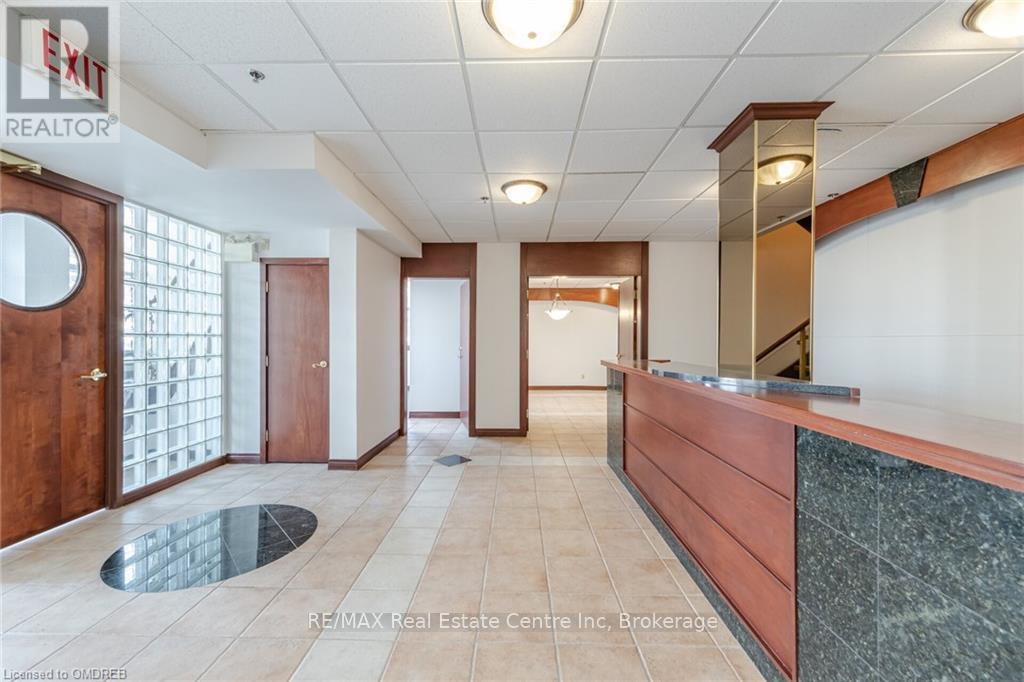 50,51 - 5100 South Service Road, Burlington, Ontario  L7L 6A5 - Photo 14 - W10403651