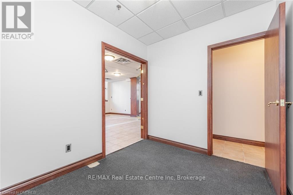 50,51 - 5100 South Service Road, Burlington, Ontario  L7L 6A5 - Photo 23 - W10403651