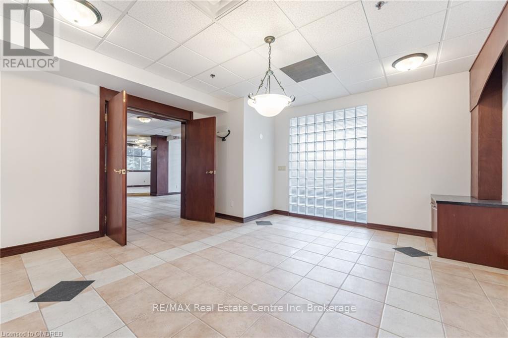 50,51 - 5100 South Service Road, Burlington, Ontario  L7L 6A5 - Photo 25 - W10403651