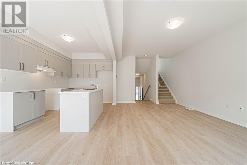 155 Equestrian Way Unit# 60, Cambridge, Ontario  N3E 0E8 - Photo 3 - 40683629