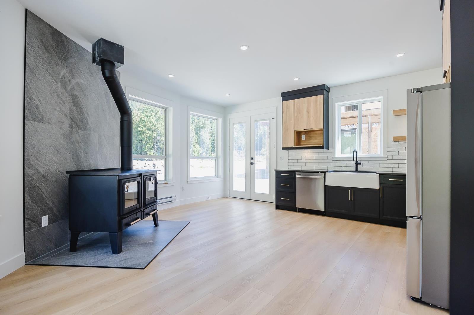 Hg188 71346 Grove Place, Sunshine Valley, Sunshine Valley, British Columbia  V0X 1L5 - Photo 4 - R2904168