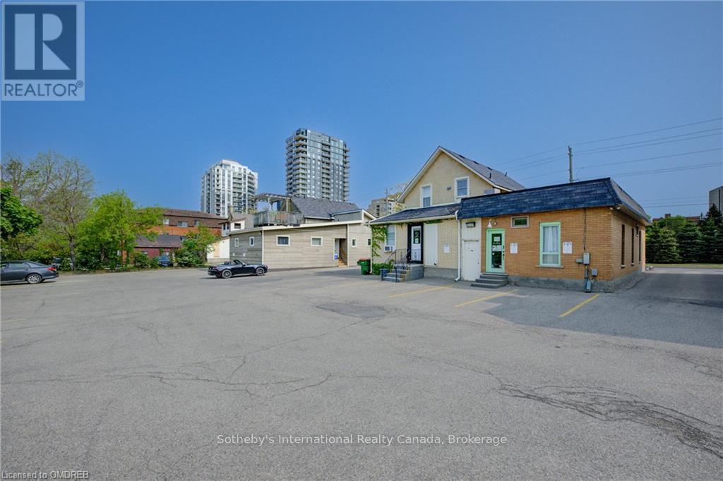 181 Park Street, Waterloo, Ontario  N2L 1Y7 - Photo 8 - X10404291