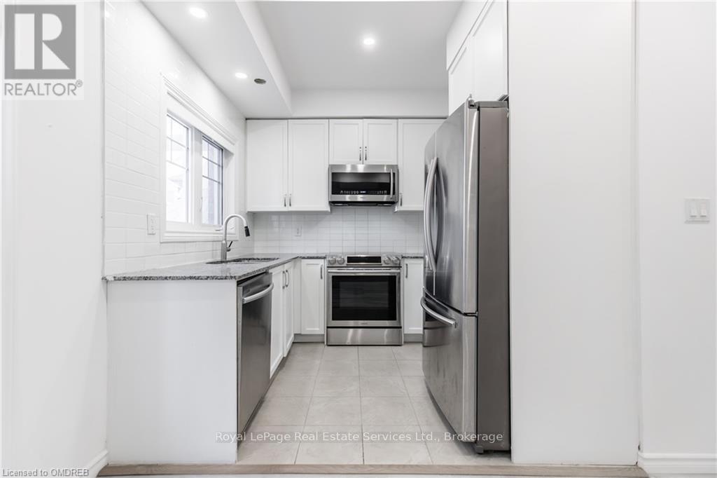 42-02 - 2420 Baronwood Drive, Oakville, Ontario  L6M 0J7 - Photo 15 - W10404065