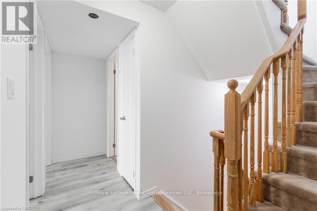 42-02 - 2420 Baronwood Drive, Oakville, Ontario  L6M 0J7 - Photo 26 - W10404065