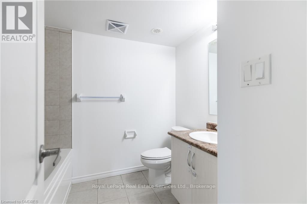 42-02 - 2420 Baronwood Drive, Oakville, Ontario  L6M 0J7 - Photo 40 - W10404065