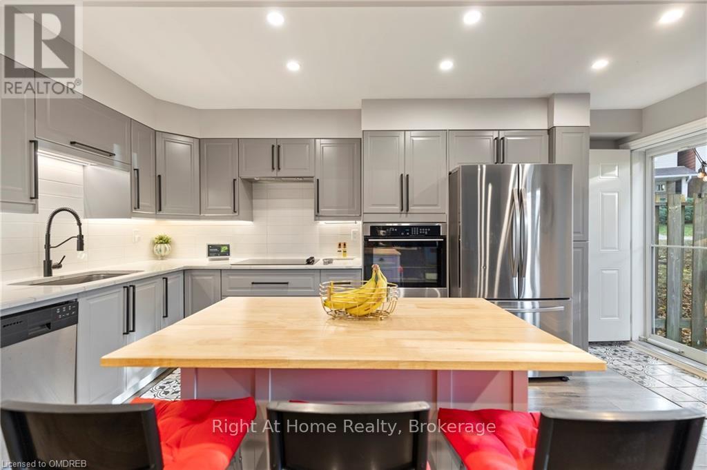 312b Bluevale Street N, Waterloo, Ontario  N2J 4G3 - Photo 14 - X10404092