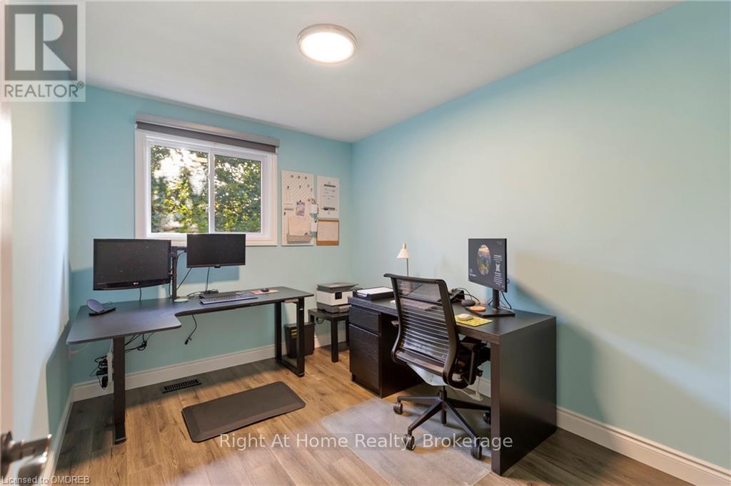 312b Bluevale Street N, Waterloo, Ontario  N2J 4G3 - Photo 29 - X10404092
