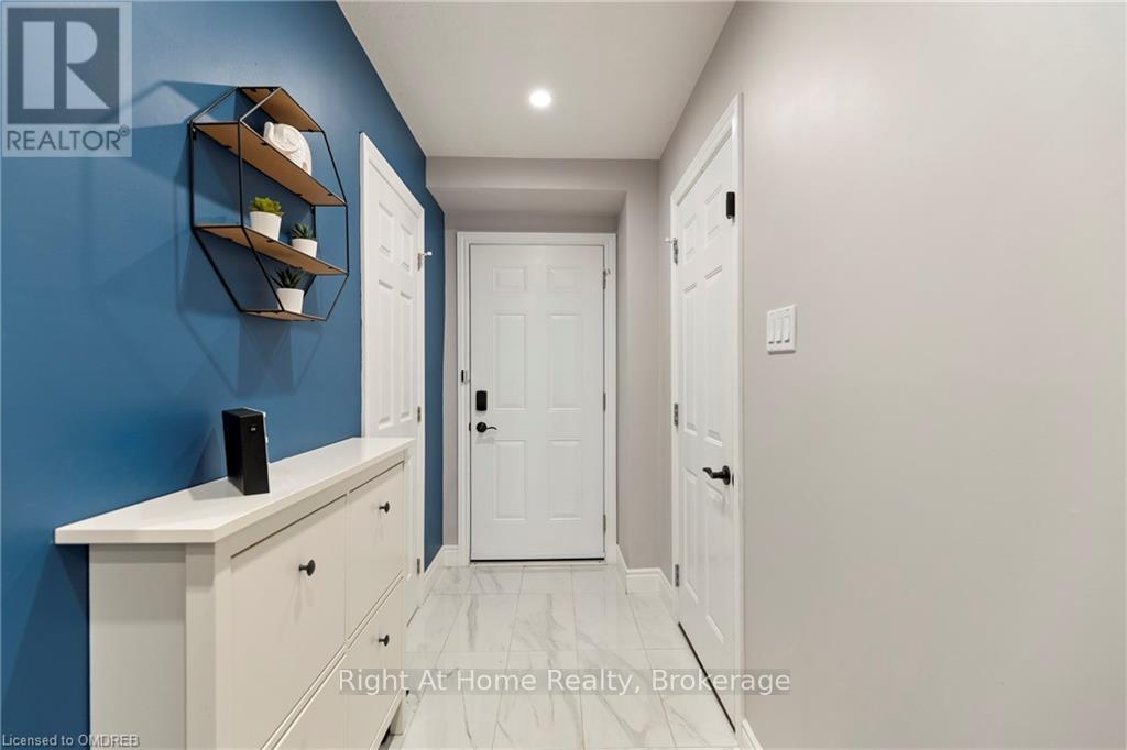 312b Bluevale Street N, Waterloo, Ontario  N2J 4G3 - Photo 3 - X10404092