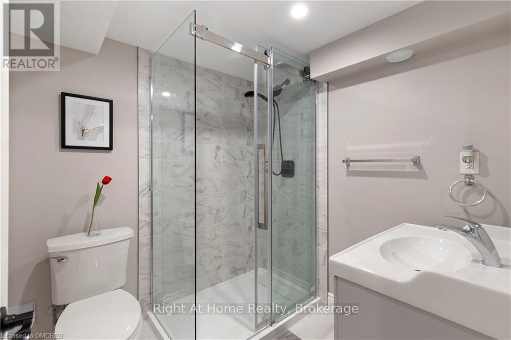312b Bluevale Street N, Waterloo, Ontario  N2J 4G3 - Photo 32 - X10404092