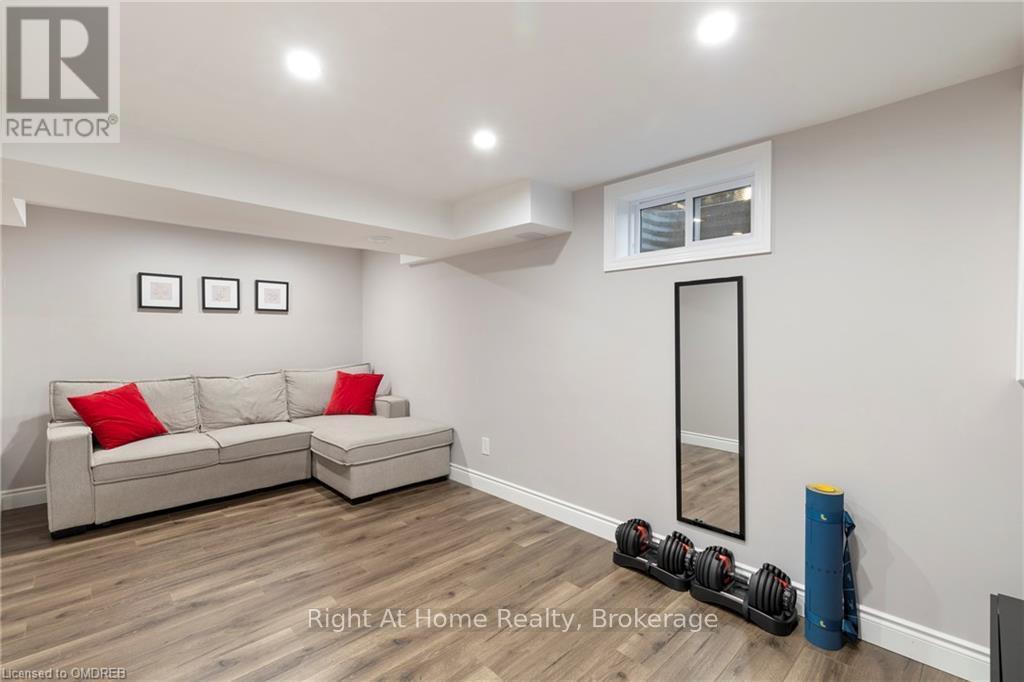 312b Bluevale Street N, Waterloo, Ontario  N2J 4G3 - Photo 33 - X10404092