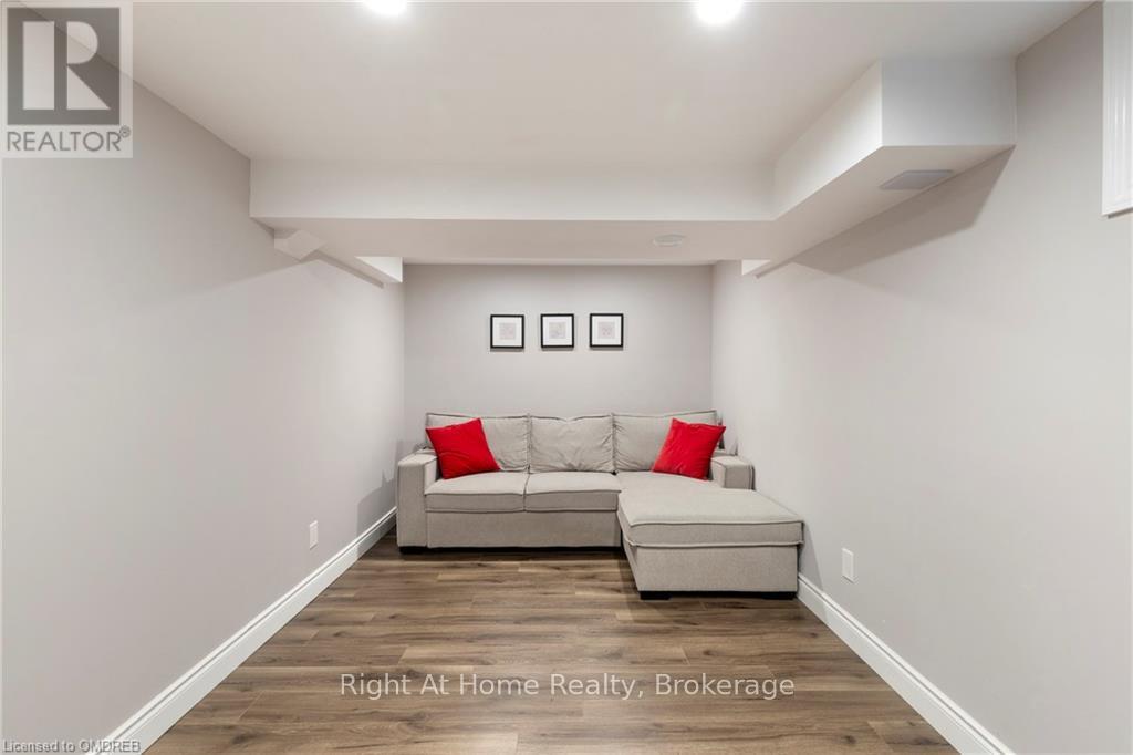 312b Bluevale Street N, Waterloo, Ontario  N2J 4G3 - Photo 34 - X10404092