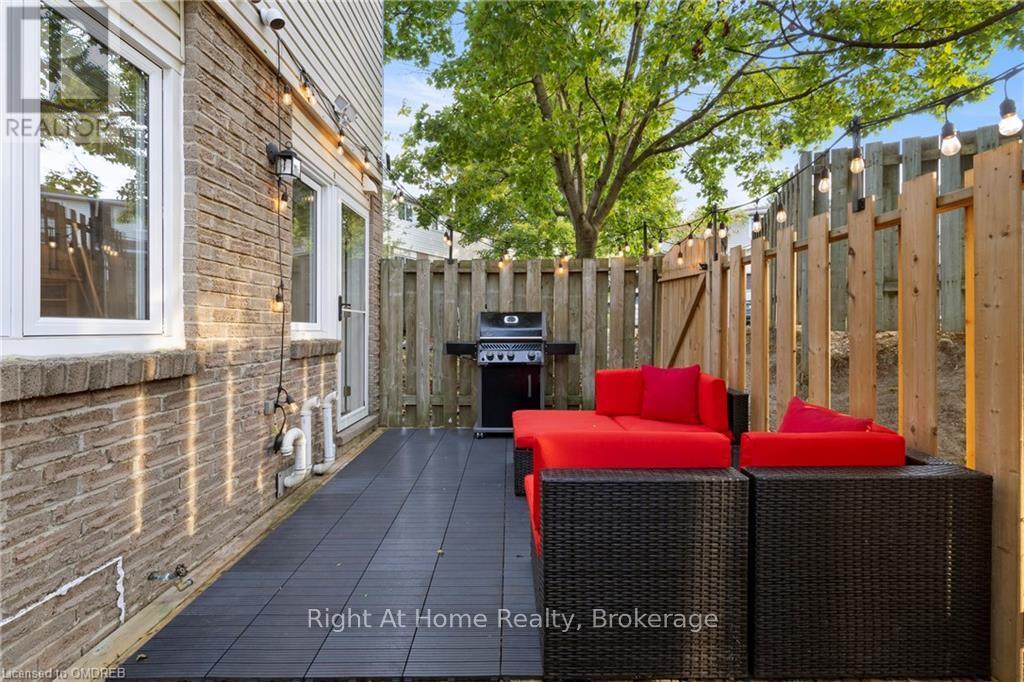 312b Bluevale Street N, Waterloo, Ontario  N2J 4G3 - Photo 38 - X10404092